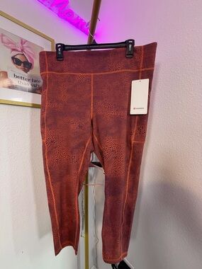 Lululemon Invigorate High-Rise Tight 25” – NWT